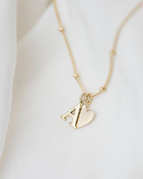 Tiny Diamond Necklace, Initials Necklace, Gold Initial Necklace, Jewelry Accessories Ideas, Initial Necklace Gold, Mom Jewelry, Everyday Necklace, Initial Jewelry, Gold Initial