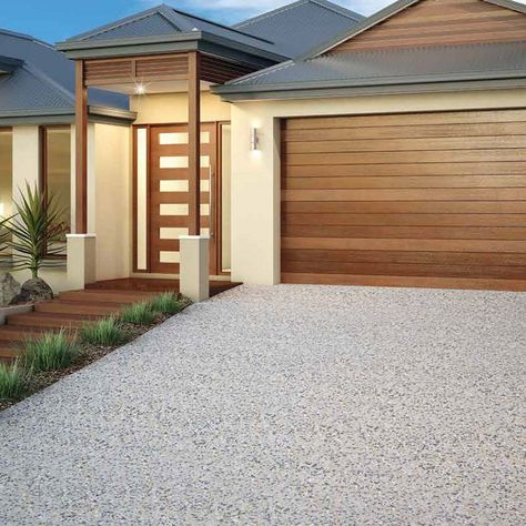 wood-look garage door, light cream render, dark grey roof, light driveway Cream Garage Door, Modern Wood Garage Door, Light Driveway, Garage Door Light, Grey Garage Doors, Grey Garage, Garage Door Lights, Garage Door Colors, Wooden Garage Doors