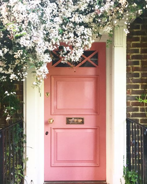 Pink Front Door, Pink Jasmine, Glam Pad, London Houses, Door Inspiration, Pink Door, Holland Park, Cool Doors, House Front Door