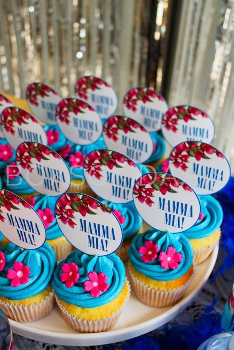 Mamma Mia Teen Party Ideas by Boksomdaais Boutique Events Mama Mia Themed Desserts, Momma Mia Birthday Cake, Mama Mia Snack Ideas, Mamma Mia 50th Party, Mamma Mia Themed Birthday Cake, Mamma Mia Cake Pops, Mamma Mia Dessert Table, Dancing Queen Cupcakes, Mama Mia Themed Cake