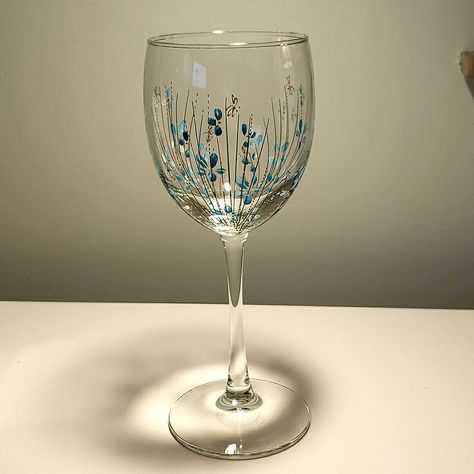 This Glass Was Never Used. It Is A Hand Painted Wine Glass With Light Blue Flowers, Dragonflies And Gold Accents. Wine Glass Designs Painted, Painted Wine Glasses Flowers, Wine Glass Painting Ideas Easy, Wine Glass Decorating Ideas, Glass Cup Painting Ideas, Wine Glass Painting Ideas, Glass Painting Ideas, Unique Wine Glasses, Glass Wear