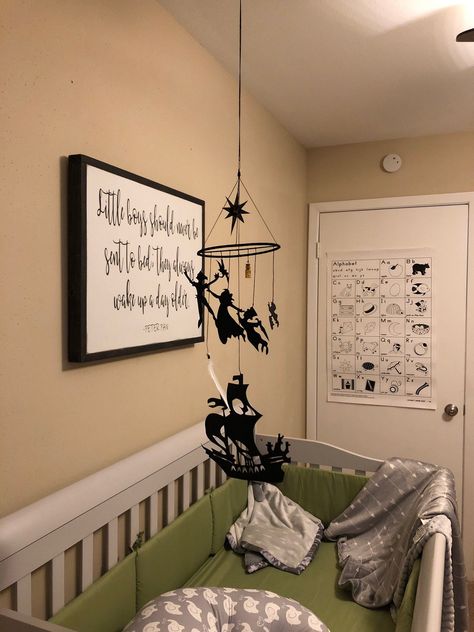 Peter Pan Pirate Ship, Nursery Peter Pan, Peter Pan Bedroom, Neverland Nursery, Peter Pan Nursery, Wood Nursery, Disney Rooms, Disney Nursery, Nursery Room Design