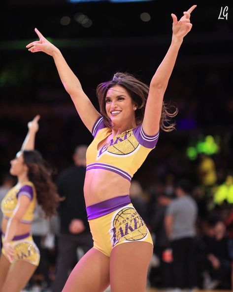 Lakers Cheerleader Costume, Lakers Cheerleaders, Nba Dancers, Poppy Costume, Nba Cheerleaders, Lakers Girls, Dallas Cheerleaders, Dance Major, Cheer Poses