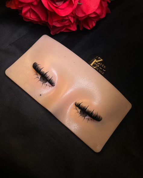 Nová strip Lash customised to lengths 11-16mm🫣 Love how this set came out!😍 #striplashes #customlashes Custom Strip Lashes, Pretty Lashes, Lash Tech, Strip Lashes, Pictures To Draw, Lashes, Drawings, Quick Saves