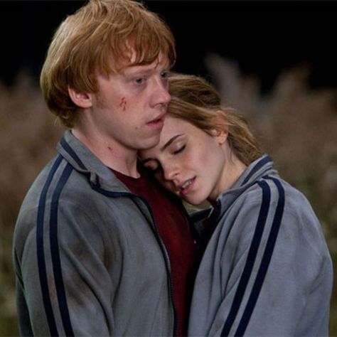 Ron Weasley & Hermione Granger in "Harry Potter and the Deathly Hallows: Part 1" Deathly Hallows Part 1, Ron Weasley Hermione Granger, Harry Potter Movie, The Deathly Hallows, Good And Bad, Ron Weasley, Deathly Hallows, Hermione Granger, Hermione