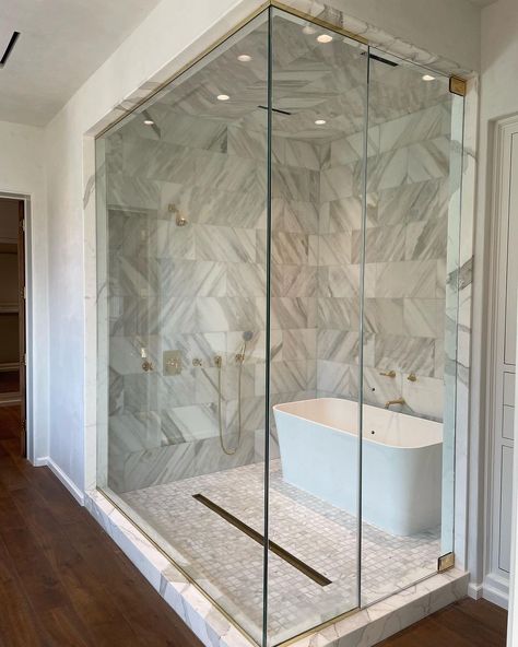 30 Ways To Create A Wonderful Soaking Tub Shower Combo Soaker Tub Shower Combo, Shower Tile Combinations, Soaking Tub Shower Combo, Combo Bathroom, Bathroom Tub Shower Combo, Bathtub Shower Combo, Shower Combo, Master Bath Shower, Bathroom Tub Shower