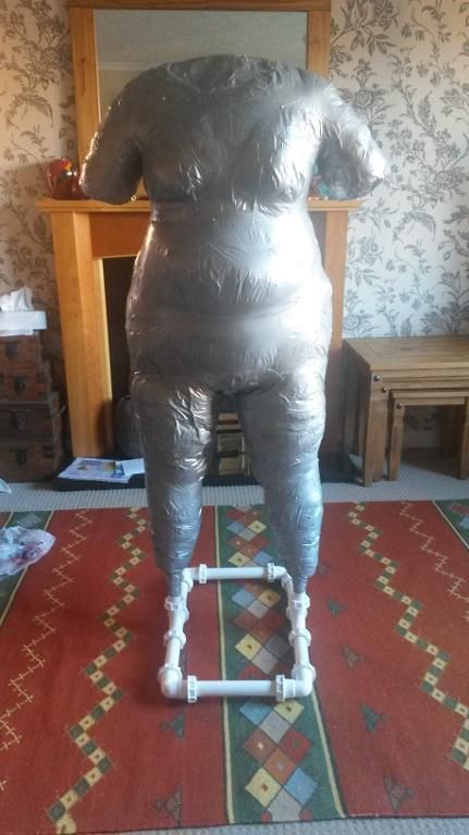 Full Body Form with Stand Full Body Dress Form, Diy Dress Form, Mannequin Diy, Clothes Mannequin, Sewing Dress Form, Sewing Measurements, Plus Size Sewing, Body Form, How To Make Clothes