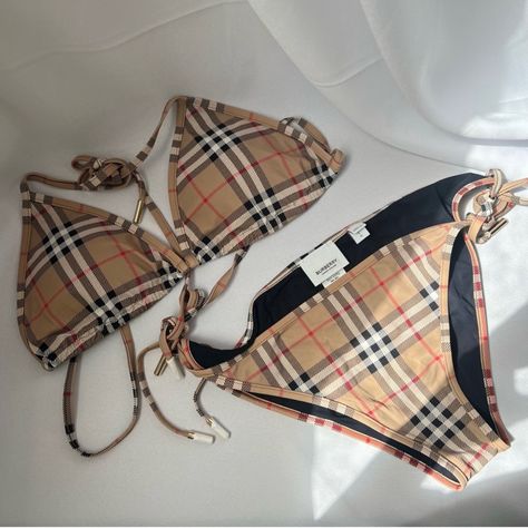 Burberry Swimsuit. Good As New! Size: Large Burberry Swimsuit, Burberry Swim, Fly Girl, Unique Fashion, Burberry, Casual Fashion, Casual Outfits, Outfit Accessories, Tags