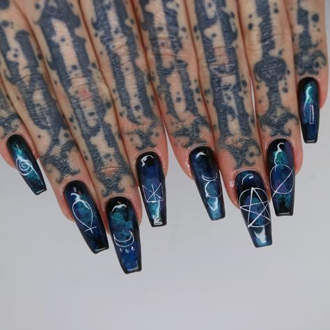 Mythical Nail Art, Runic Nail Art, Blue Witch Nails, Witch Theme Nails, Witchy Nails Coffin Shape, Celtic Nails Designs, Witchy Nails Coffin, Viking Nails Designs, Viking Nail Art