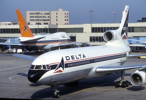 N761DA Delta L1011 Tristar | May 1993, and Delta Airlines cl… | Flickr L1011 Tristar, South African Airways, Seattle Center, Delta Air Lines, Boeing 767, Passenger Aircraft, Jet Age, Air Fighter, Vintage Airlines