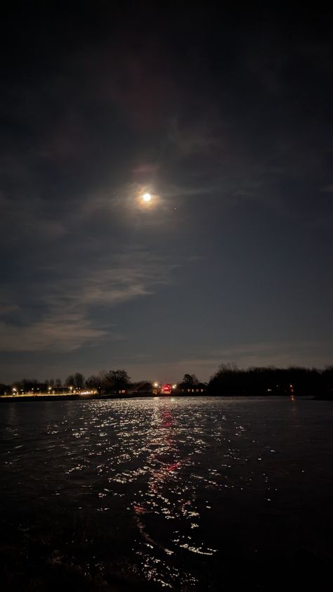 #moon #lake #osagepark Half Moon Snap, Acrylic Nails Coffin Short, Half Moon, Moon, Nature Photography, Lake, Photography