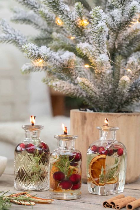 Floating Oil Candles, How To Make Oil Candles, Diy Clear Candles, Candle Display Ideas Home, Diy Oil Candles, Homemade Christmas Candles Diy Gifts, Kids Candle Making, Dried Orange Candle, Homemade Candles Diy Ideas