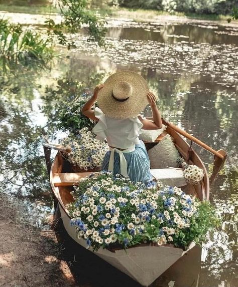 Indie Picnic, Boat With Flowers, Canoe Photoshoot, Boat Photoshoot, Photographers Gallery, Beltane, Cottagecore Aesthetic, Row Boat, Romantic Art