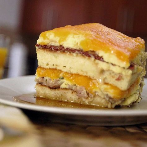 Pancake Lasagna, Breakfast Lasagna, Bacon Breakfast, Breakfast Pancakes, Lasagna Recipe, Sausage Breakfast, Breakfast Time, Food Network, Yummy Breakfast