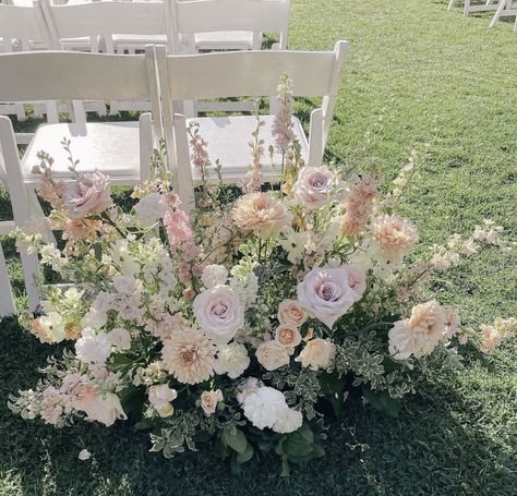 End Of Aisle Floral Arrangement, Ceremony Florals On Pedestals, Wedding Flowers Light Pink, Light Pink Wedding Florals, Spring Chuppah, Rustic Wedding Florals, Wedding Ceremony Aisle Flowers, Outdoor Ceremony Flowers, Aisle Florals