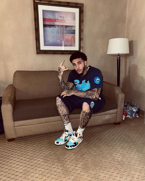 LiAngelo Ball on Instagram: “They tried to hire a stylist, they couldn’t style me🦋” Liangelo Ball, Chino Hills, Lamelo Ball, Black Men Street Fashion, Men Street Fashion, Dope Outfits For Guys, Black Couples Goals, Detroit Pistons, Black Men Fashion