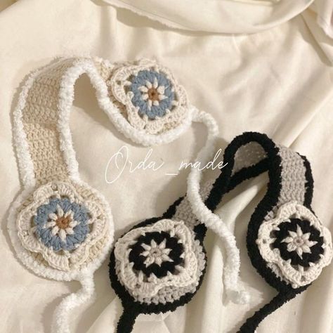 Diy Earmuffs, Earmuffs Crochet, Crochet Earmuffs, Crochet Backpack Pattern, Crochet Case, Crochet Bandana, Crochet Backpack, Crochet Hair Accessories, Lots Of People