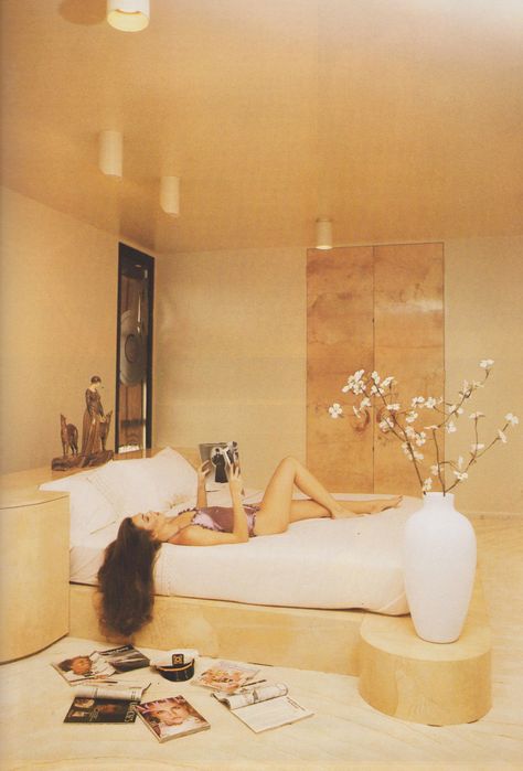 Chantal Thomass, Vogue Paris, December 1980 1980s Interior, 90s Interior, Paris December, Vintage Editorials, 80s Home, 80s Interior, 70s Interior, Mid Century Interior, Retro Interior Design