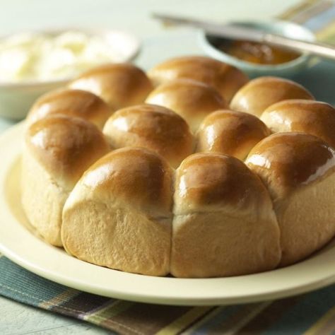 Classic Dinner Rolls using RapidRise/Quick Rise Yeast Yeast Recipes, Recipes Pizza, Active Dry Yeast, Homemade Dinner Rolls, Dinner Rolls Recipe, Yeast Rolls, Pasta Dinners, Bread Buns, Yeast Breads