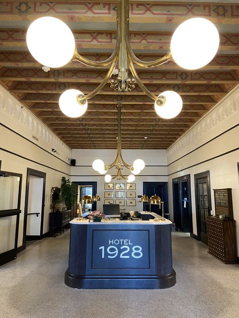 Hotel 1928 Hotel 1928, Soho House Chicago, Chicago Athletic Association Hotel, Chicago Athletic Association, Soho Hotel, Vintage Hotel, Landmark Buildings, Vintage Hotels, Building Systems