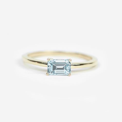 Aqua Marine Jewelry, Aqua Marine Ring, Birth Ring, Marine Jewelry, Dream Rings, Bespoke Engagement Ring, Aquamarine Engagement Ring, Ring Ideas, Grey Diamond