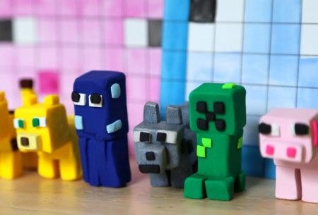 4Cats Minecraft workshop. Could do this myself with polymer clay Minecraft Workshop, Minecraft Beads, Clay Crafts For Kids, Minecraft Birthday, Polymer Clay Diy, Minecraft Party, Minecraft Crafts, Creative Workshop, Modeling Clay