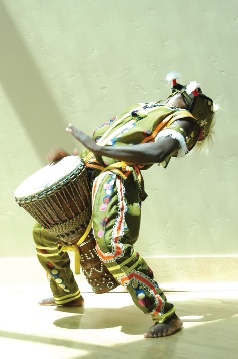 Thrust Stage, Africa Tribes, Space People, Djembe Drum, Africa Art Design, Afro Dance, African Life, African Drum, Arte Ninja