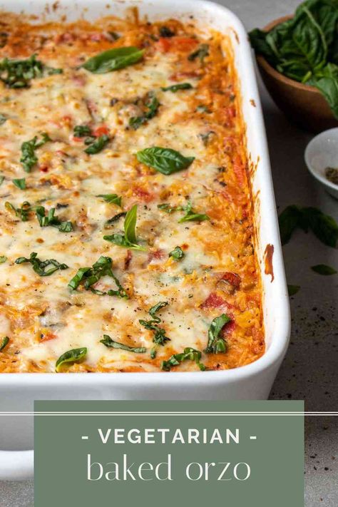 Filled with tomatoes, spinach, and ricotta cheese, this one-dish baked orzo casserole is creamy, cheesy, and easy to make. Orzo Casserole, Baked Orzo, Orzo Dishes, Vegetarian Casserole, Spinach And Ricotta, How To Cook Orzo, Orzo Recipes, Ricotta Pasta, Small Pasta