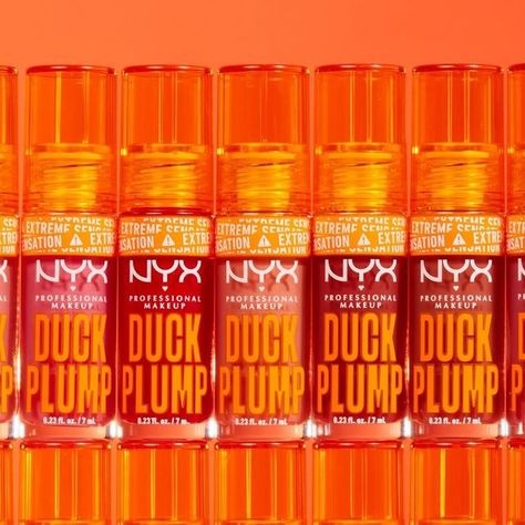 NYX Professional Makeup on Instagram: "can we talk about this shade range 💋🔥 Duck Plump Extreme Sensation Plumping Gloss comes in 17 SHADES 👀 ft. 1 transparent shades + 16 high pigment shades! which one is calling your name?! 📞💗 • #DUCKPLUMP #nyxcosmetics #nyxprofessionalmakeup #crueltyfree #veganformula" Nyx Duck Plump, Duck Plump, Nyx Lip Gloss, Lip Oils, Nyx Lip, Maybelline Makeup, Can We Talk, Nyx Makeup, Strawberry Blonde Hair