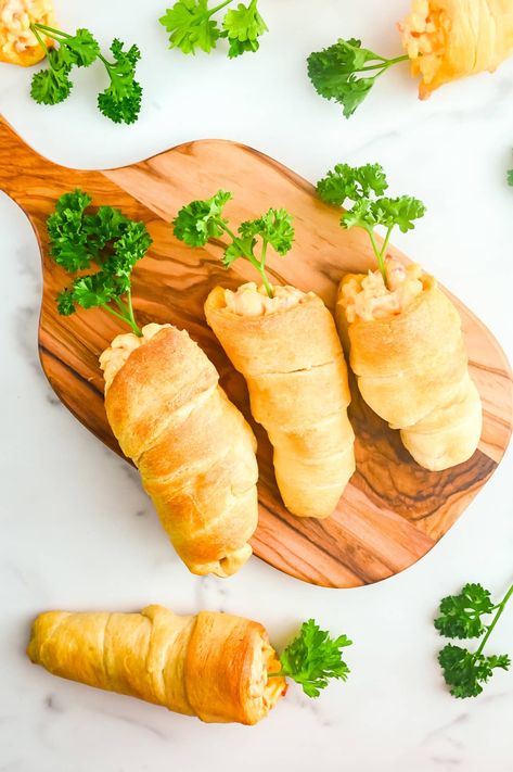 Easter Stuffed Carrot Crescent Rolls Carrot Crescent Rolls, Carrot Croissant, Carrot Crescent Appetizers, Stuffed Carrot Crescent Rolls, Easter Carrot Appetizer, Crescent Roll Easter Carrot, Cold Veggie Pizza, Breakfast Egg Casserole, Cheesy Appetizer