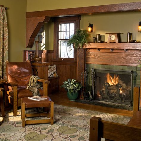 The Arts & Crafts Interior | Design for the Arts & Crafts House | Arts & Crafts Homes Online Craftsman Living Rooms, Craftsman Interiors, Craftsman Living Room, Arts And Crafts Interior Design, Craftsman Fireplace, Craftsman Houses, Arts And Crafts Interiors, Simple Deck, Craftsman Decor