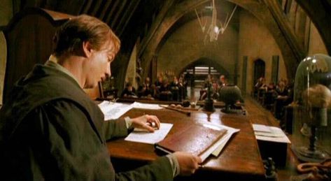 Defence Against The Dark Arts, Harry Potter Script, Defense Against The Dark Arts, Harry Potter Twins, Lupin Harry Potter, Hogwarts Classes, Hogwarts Professors, Gryffindor Aesthetic, Harry Potter Classroom