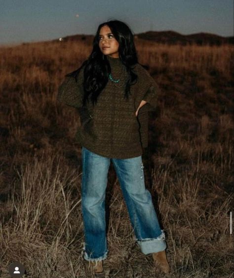 Punchy Outfits Fall, Western Grunge Style, Granola Girl Outfits, Casual Country Outfits, Farm Clothes, Cute Country Outfits, Western Style Outfits, Western Outfits Women, Romantic Outfit