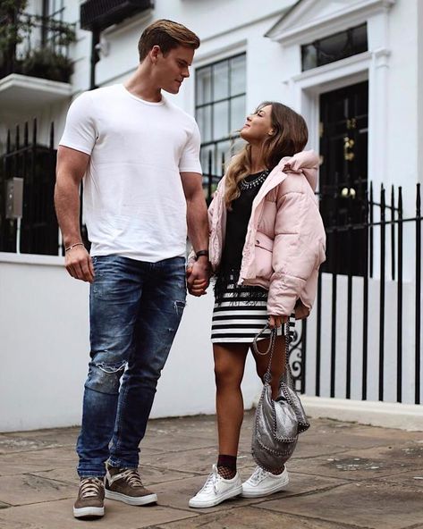 Tall Short Couples, Future Husband Goals, Boyfriend Relationship Goals, Tall Boy Short Girl, Manifest Him, Ideal Guy, Tall And Short, Short Couples, Husband Goals