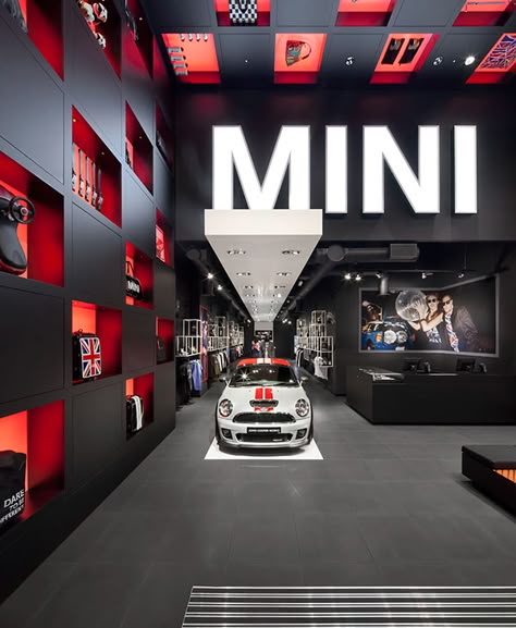 MINI Pop-Up Store London Westfield on Behance Car Showroom Design, Deco Studio, One Night Stand, Retail Concepts, Showroom Design, Exhibition Display, Retail Store Design, Retail Design Blog, Garage Design