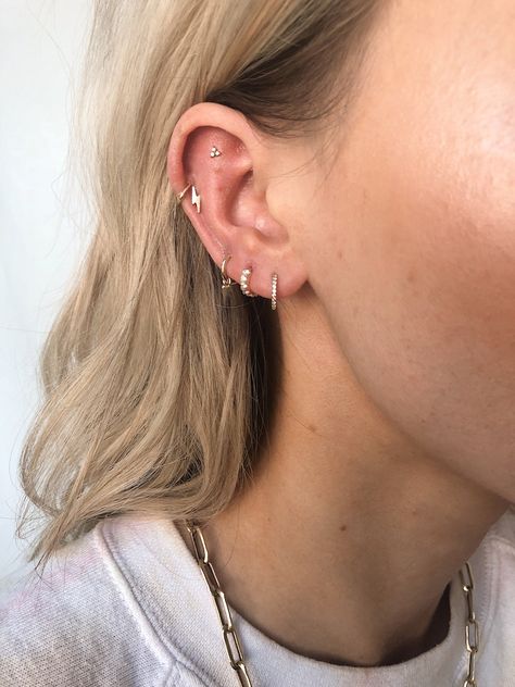 Bar Earrings Cartilage, Triple Lobe Piercing, Minimalist Ear Piercings, Gold Lightning, Helix Jewelry, Piercing Inspo, Cool Ear Piercings, Pretty Ear Piercings, Tragus Stud