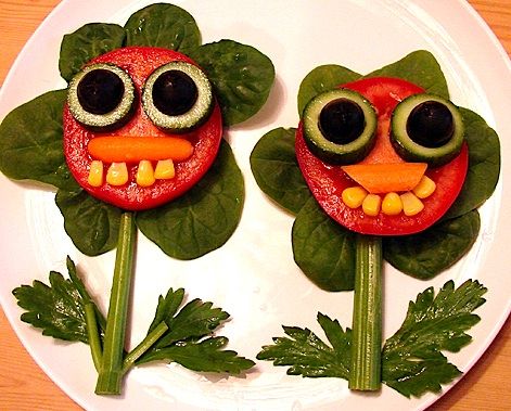 Funny Food | The Crafty Crow Funny Food Contest!! - Things to Make and Do, Crafts ... Funny Salad, Kids Plate, Food Contest, Food Pyramid, Weird Food, Game Food, Fun Kids Food, Healthy Meals For Kids, Food Crafts