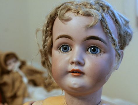 Knowing how to care for and clean your antique bisque dolls is necessary to preserve their beauty and value. Here are some five tips to keep your collection near pristine. Porcelain Dolls For Sale, Porcelain Dolls Value, Antique Porcelain Dolls, Scary Dolls, Cabbage Patch Dolls, China Dolls, German Dolls, Old Dolls, Bisque Porcelain