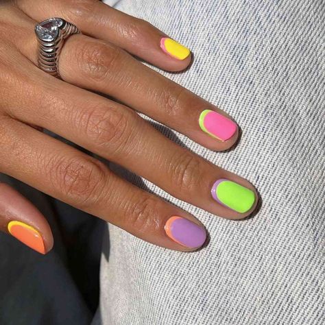 70s Disco Nail Art, 80s Nails, Multicolored Nails, Neon Nail Designs, May Nails, Cute Spring Nails, Summery Nails, Cute Summer Nails, Neon Nails