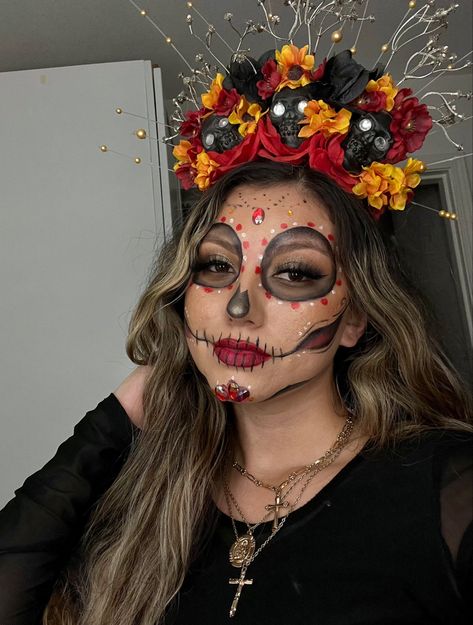 Dia de los muertos look idea. Follow my tiktok for the tutorial Dia de Los muertos Makeup tutorial | makeup tutorial | day of the dead | catrina makeup | halloween makeup | dia de Los muertos | day of |altar de muertos | the dead makeup | halloween makeup ideas | halloween 2023 #diadelosmuertos #dayofthedead #catrina #halloweenmakeup #halloweencostume #halloweenideas #altardemuertos Day Of The Dead Makeup Easy, Dead Makeup Halloween, Dia De Los Muertos Makeup Ideas, Makeup Dia, Carnaval Ideas, Makeup Ideas Halloween, Catrina Makeup, Muertos Makeup, Day Of The Dead Makeup