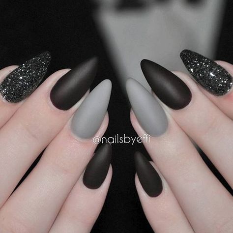 15 Uñas en negro mate que te darán muchísima personalidad Glitter Manicure, Gray Nails, Simple Nail Art Designs, Super Nails, Dark Nails, Short Hairstyle, Orange Nails, Nail Arts, Matte Nails