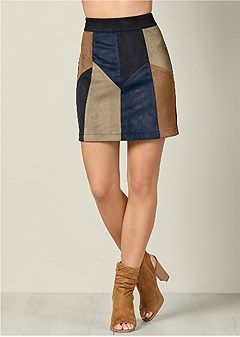 Suede Patchwork, Venus Fashion, Patchwork Clothes, Diy Clothes Design, Patchwork Skirt, Fashion Guide, Upcycle Jeans, Recycled Denim, Patchwork Dress