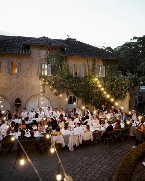 Little 🇮🇹 in Southern Tasmania. Our market festoon lighting providing the most magical ambience for alfresco dining @villa_howden We are pretty excited to be styling & coordinating our very first wedding here in November! . 📷 @dear.vincent 💡 @luminaire_artaudandco . #wedding #weddinglighting #weddinginspiration #tasmanianwedding Southern France Wedding, Festoon Lights Wedding, Belgian Wedding, Tasmania Wedding, Belgium Wedding, South Wedding, Wedding Backyard Reception, Alfresco Dining, Reception Party