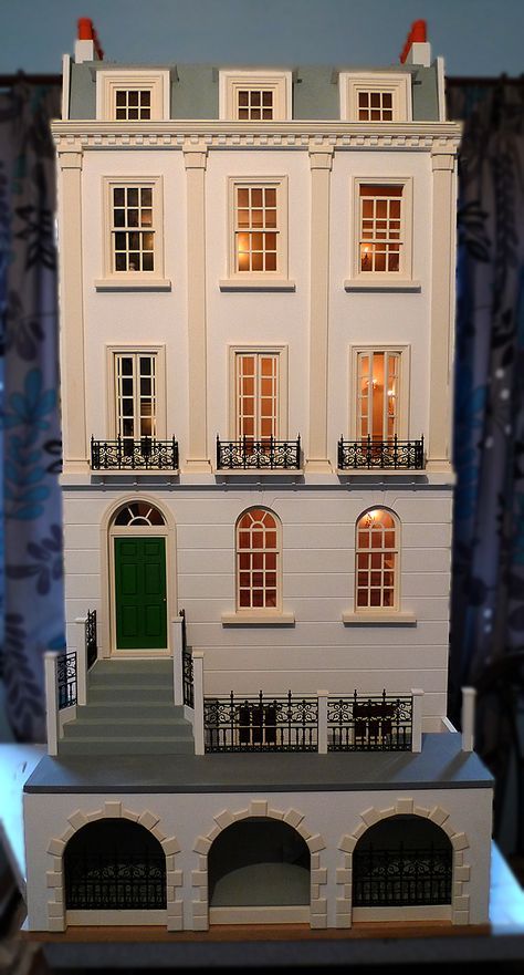 1/12th scale houses - Small Time Miniatures (jt-lovely 1/12 scale dolls house. Small Time also make wonderful furniture and clocks - click through to site. pic 1/2 Doll House Plans, Diy Doll Miniatures, Victorian Dollhouse, Collectible Toys, Miniature Rooms, Modern Dollhouse, Miniature Houses, Miniature House, Sims House