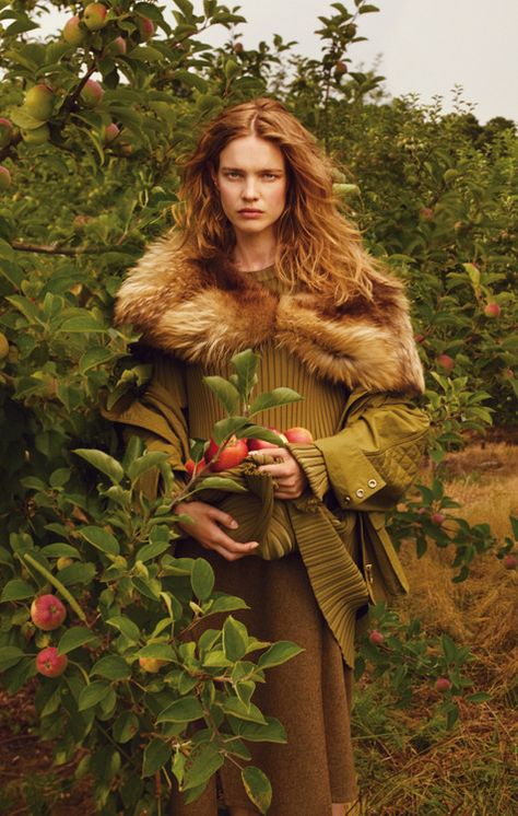 How's them apples? #nomad #nomadchic http://www.nomad-chic.com Farm Shoes, Annie Leibovitz Photos, Annie Leibovitz Photography, Viviane Sassen, Mert And Marcus, Natalia Vodianova, Annie Leibovitz, Vogue Us, Fashion Photography Inspiration