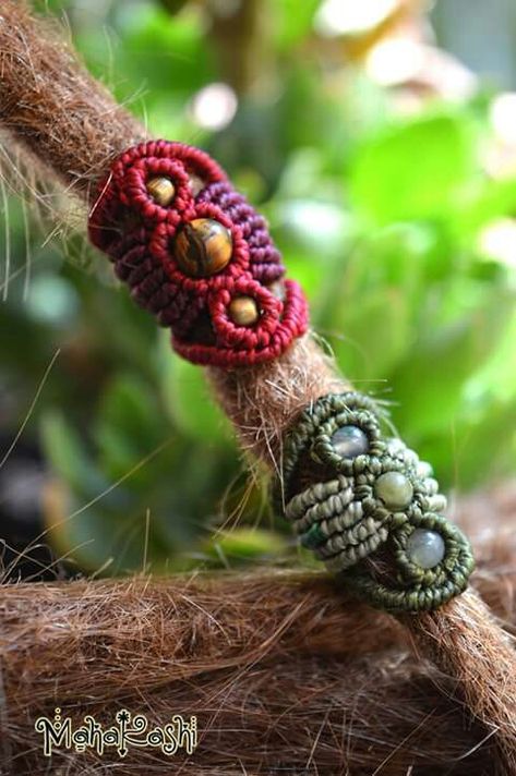 Macrame Dreadlock Beads, Macrame Ring, Micro Macrame Tutorial, Micro Macrame Jewelry, Dread Accessories, Macrame Jewelry Tutorial, Dreadlock Jewelry, Macrame Rings, Fiber Necklace