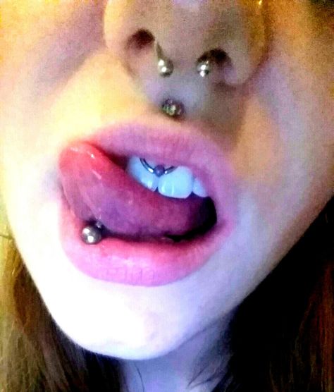 Crazy Piercings, Piercing Medusa, Mouth Piercings, Piercing Chart, Smiley Piercing, Tongue Piercing, The Tongue, Piercing Tattoo, Body Mods