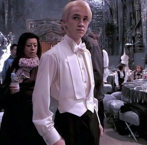 Draco Malfoy Yule Ball, Drako Malfoy, Draco Malfoy Hot, Ball Aesthetic, Draco Malfoy Aesthetic, Buku Harry Potter, Lucius Malfoy, Tom Felton Draco Malfoy, Yule Ball