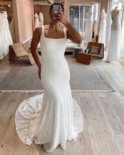 Square Neckline Wedding Dress, Lovers Society, Stylish Wedding Dresses, Lovely Bride, Fancy Wedding Dresses, Wedding Reception Dress, Future Wedding Plans, Bohemian Bride, Romantic Lace