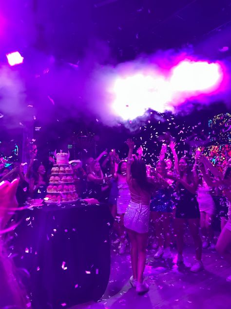 sweet sixteen, boston, party Big 16 Birthday Party Ideas, How To Throw A Party, Big Party Aesthetic, Big Sweet 16, Sweet Sixteen Venues, Sweet 16 Party Decor, Disco Party Birthday, Sweet 16 Venues, Events Aesthetic